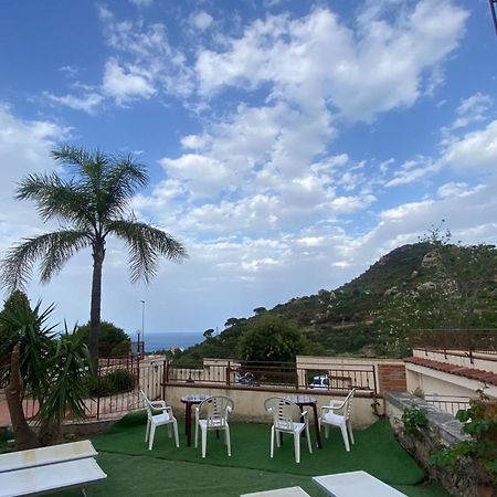 チェファルAmerigo Casa Vacanzaアパートメント エクステリア 写真