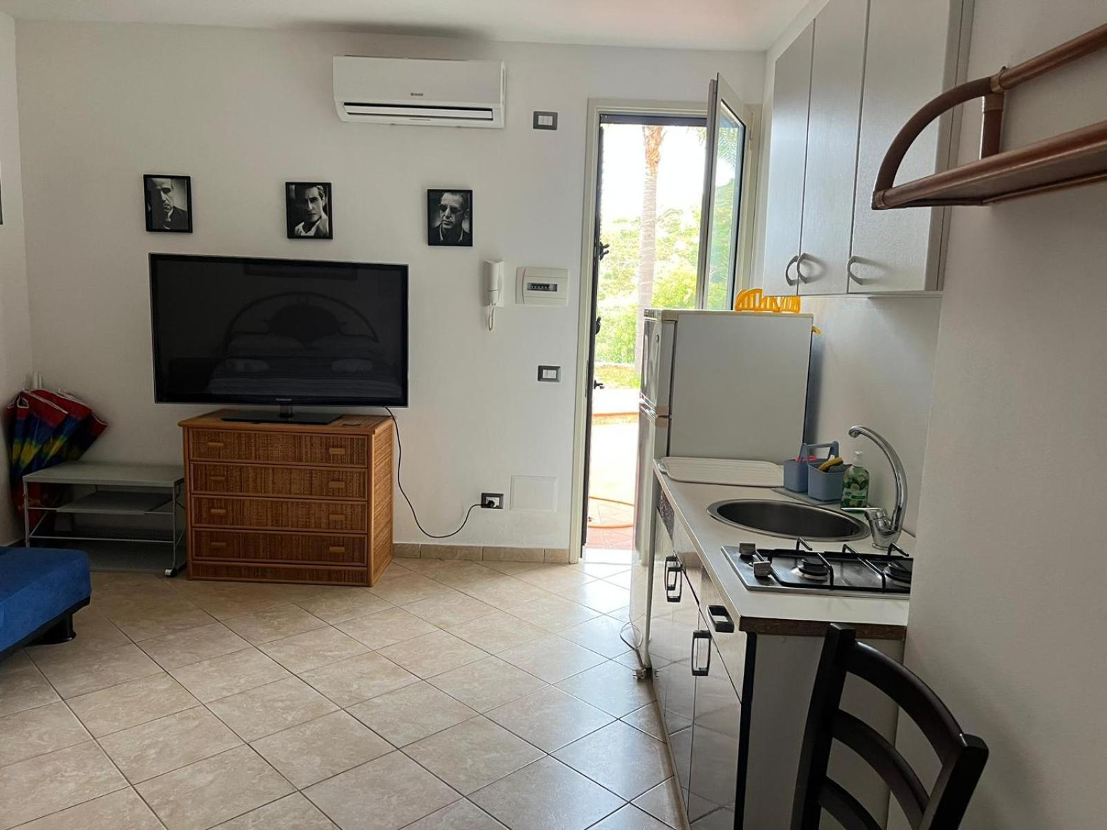 チェファルAmerigo Casa Vacanzaアパートメント エクステリア 写真